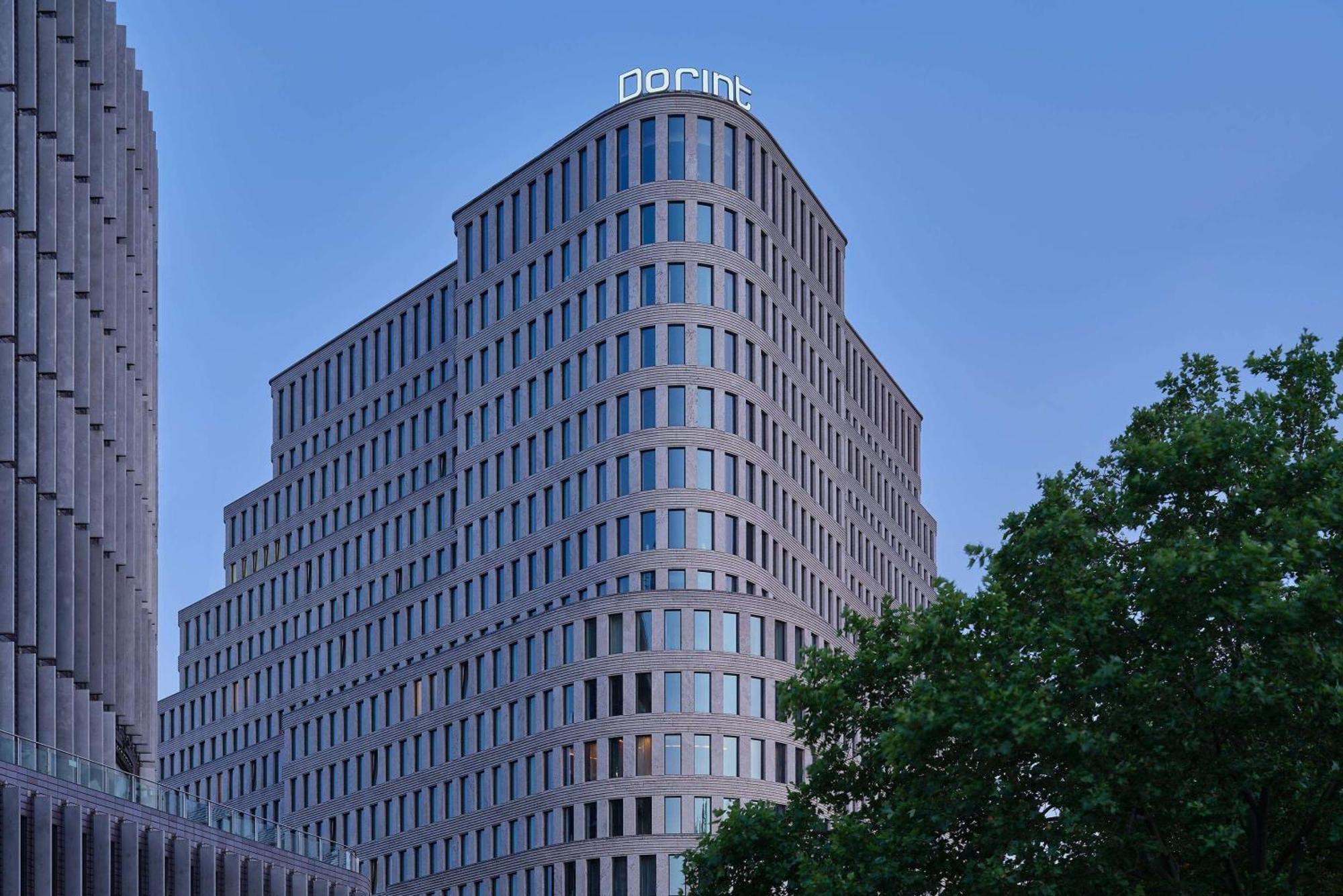 柏林库尔弗尔斯坦达姆索菲特酒店 外观 照片 The building of the European Anti-fraud Office in Brussels